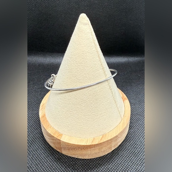 🍍ALEX AND ANI🍍Pineapple Charm Bangle in Rafaelian Silver/EUC - Picture 3 of 8